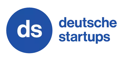 Blauer Kreis mit weißen Kleinbuchstaben „ds“ neben dem Text „deutsche Startups“ in grauen Kleinbuchstaben auf transparentem Hintergrund.
