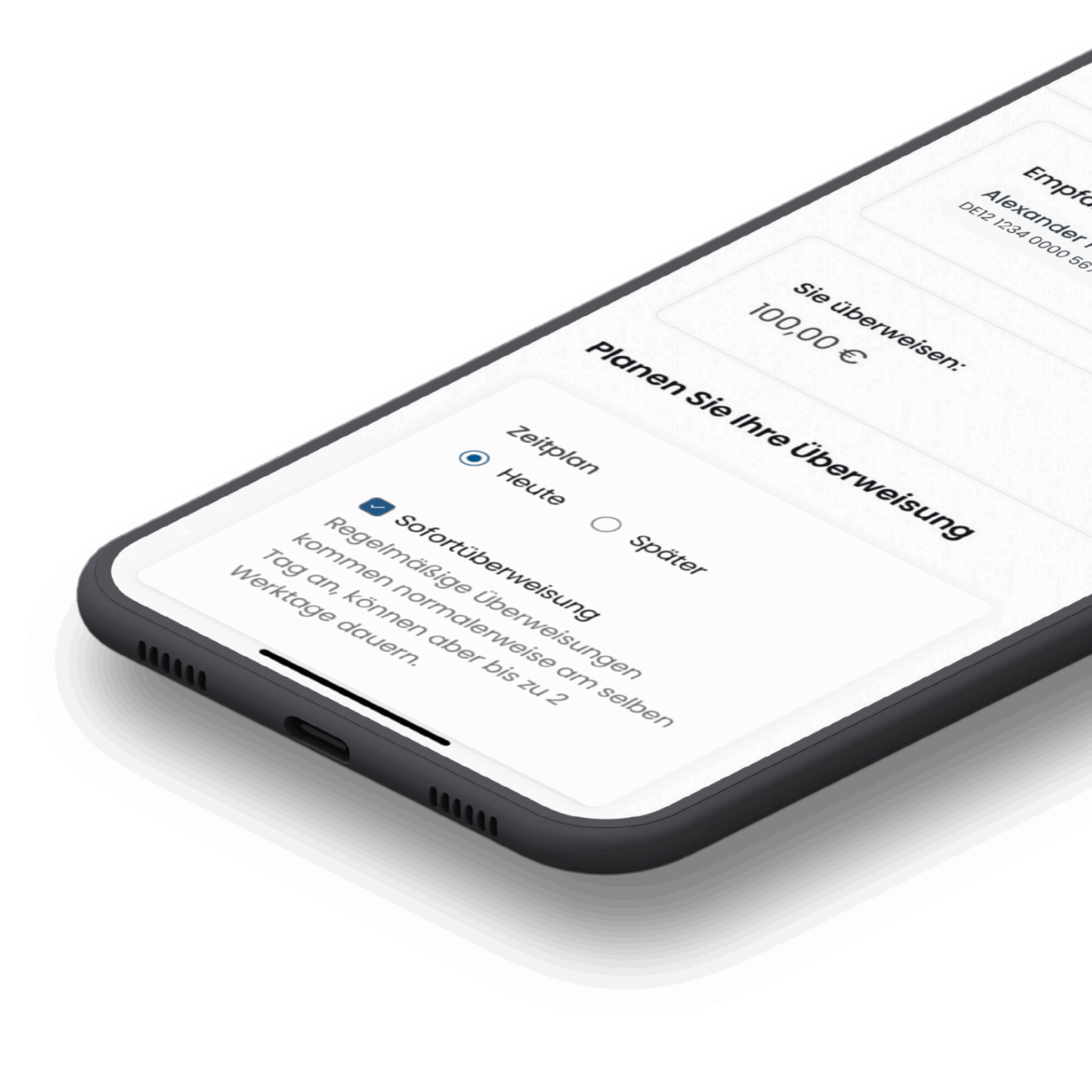 Nahaufnahme eines Smartphone-Bildschirms, auf dem eine Banking-App auf Deutsch angezeigt wird. Die Benutzeroberfläche zeigt einen Überweisungsbetrag, Optionen zum Planen der Überweisung (heute oder später) und einen Abschnitt zum Eingeben eines Empfängers. Das Telefon ist geneigt und von oben betrachtet.